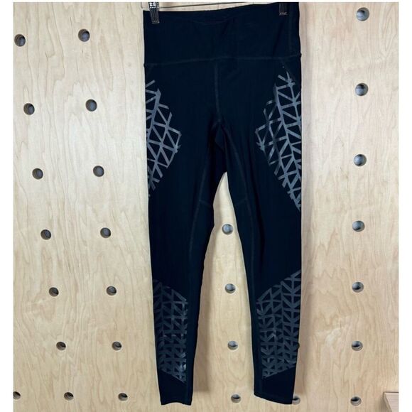 EXCELLENT CONDITION XS SWEATY BETTY MARATHON INCLINE COMPRESSION LEGGINGS - Picture 3 of 10